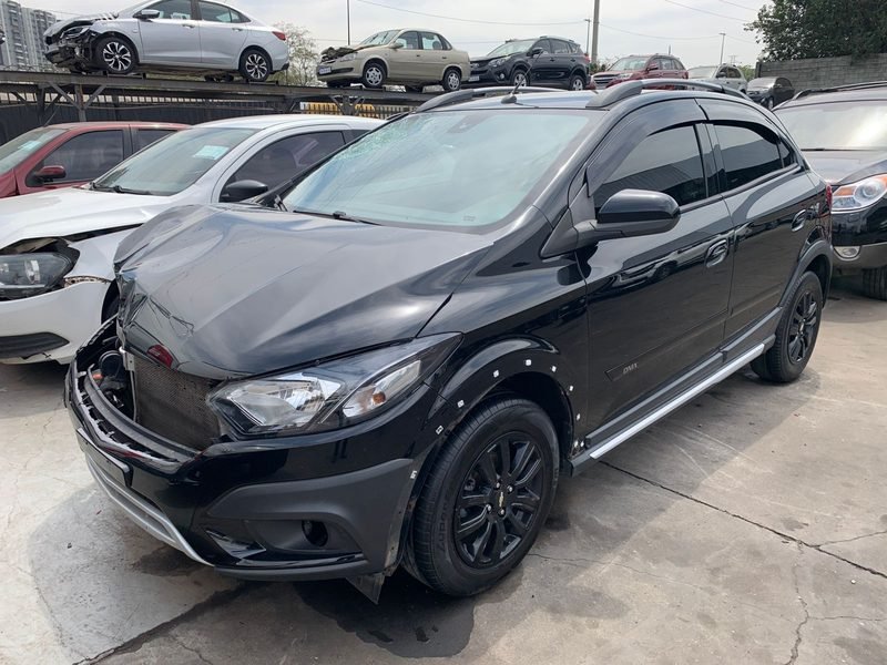 Chevrolet Onix Activ 2019 - peças originais usadas com garantia